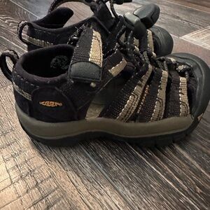 Keen Two-Tone Outdoor Sandals